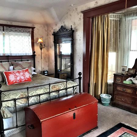 Historic Skagway Inn Экстерьер фото